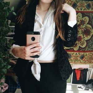 Black velvet 89th & Madison blazer